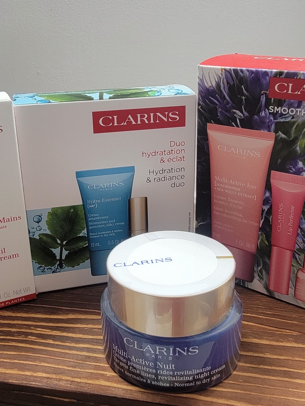 NIB Brand New Sealed Clarins Skincare Bundle Glow U
